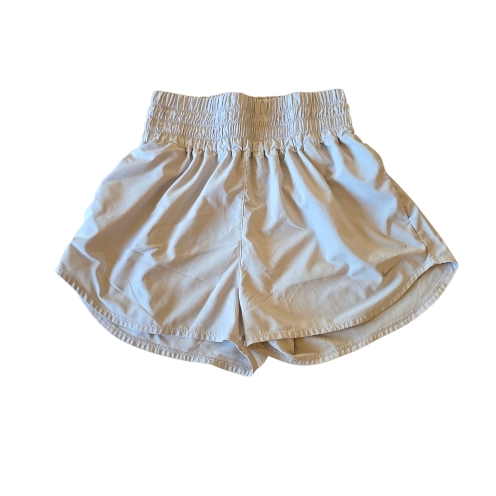 Nike One Women's Dri-Fit Ultra Highwaisted Brief Lined Elastic Waist Shorts L